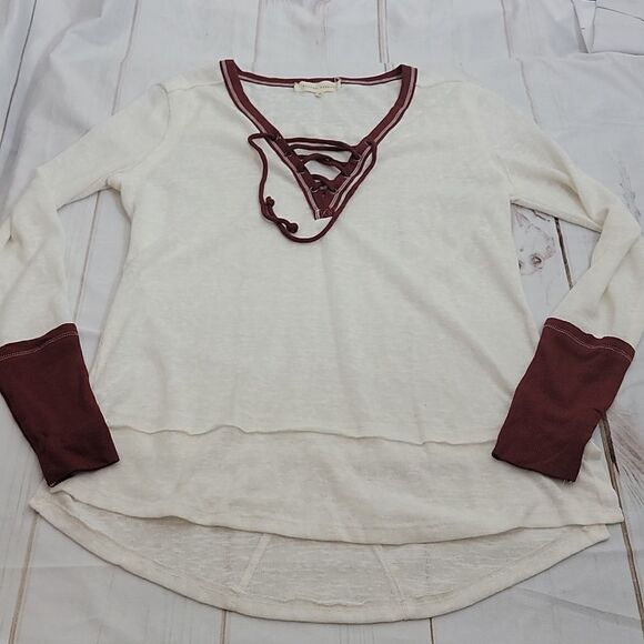 WOMENS Beautiful Rust and Cream Lace Up Long Sleeved Gilded Intent Top - Picture 1 of 8